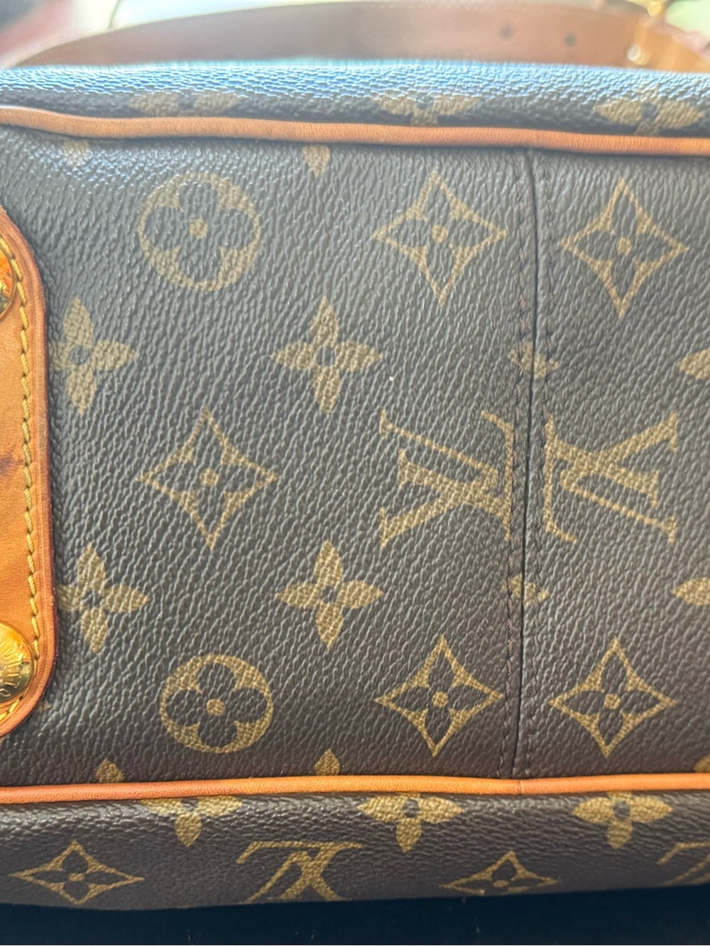 Louis Vuitton Galleria PM Monogram Canvas Brown Shoulder Bag with Gold Plate - Picture 7 of 17